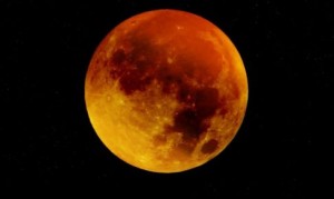 total-eclipse-moon-blood-moon-486x290